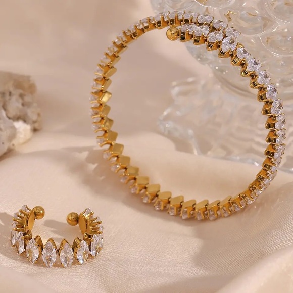 ◾️Luxurious 18K Gold Plated Marquis 3A CZ Crystal Adjustable Ring - Picture 9 of 13